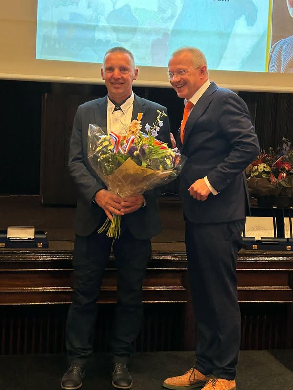 Een Koninklijke onderscheiding voor Izaak Mark