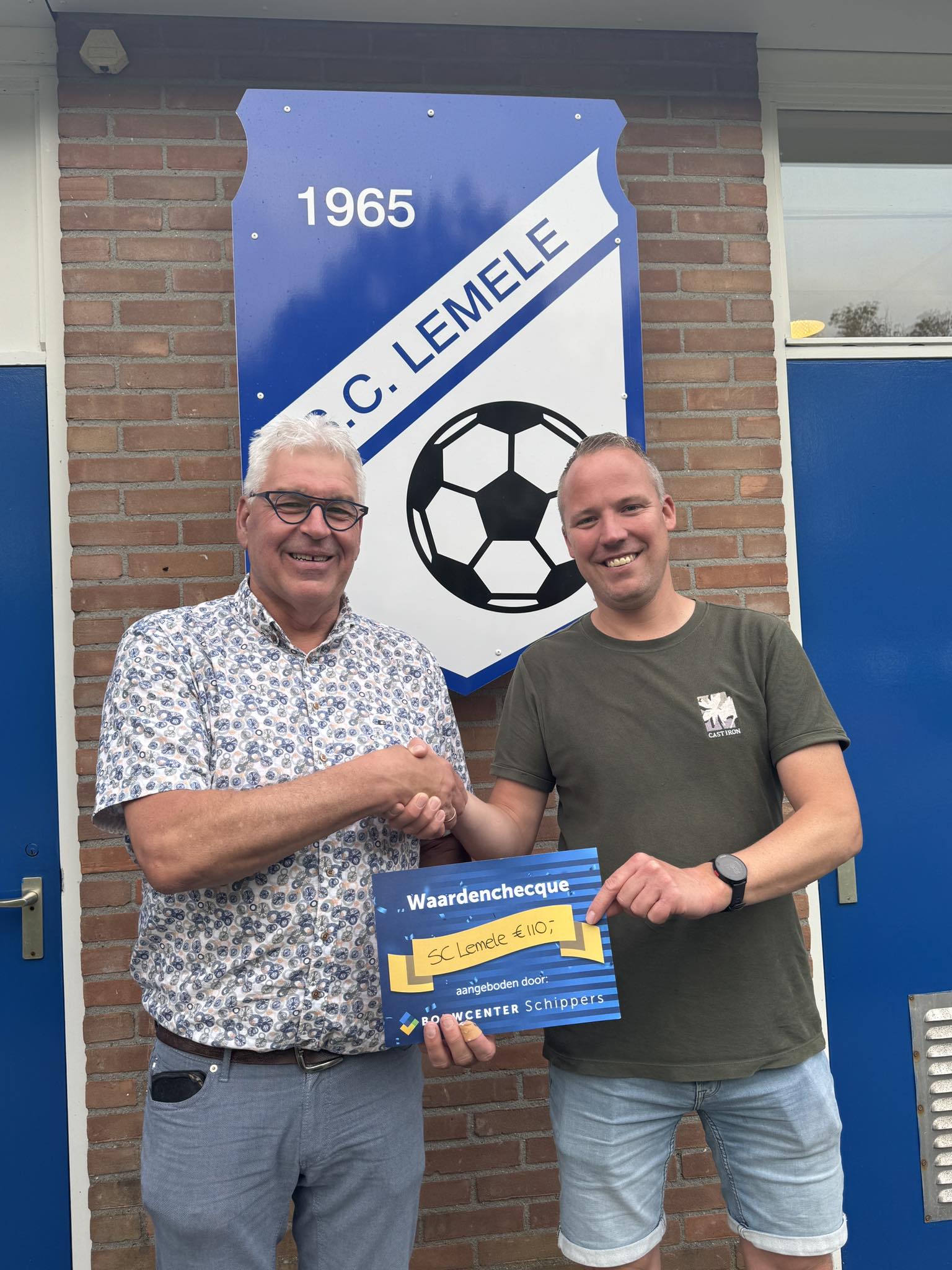 Donatie van Bouwbedrijf Schippers voor SC Lemele
